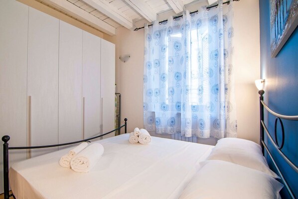 1 chambre, fer et planche Ă repasser, Wi-Fi, draps fournis