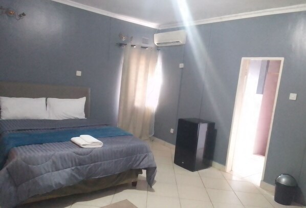 舒適聯排別墅 | 4 間臥室、獨特裝潢、布置獨特、熨斗/熨衣板