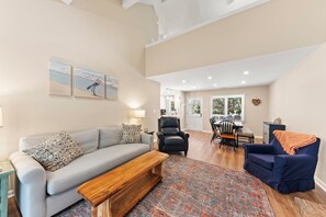TV - Beautiful Cottage w 2BD +Loft / 2 BA! Amenity access included! NO pets (Seabrook Island)