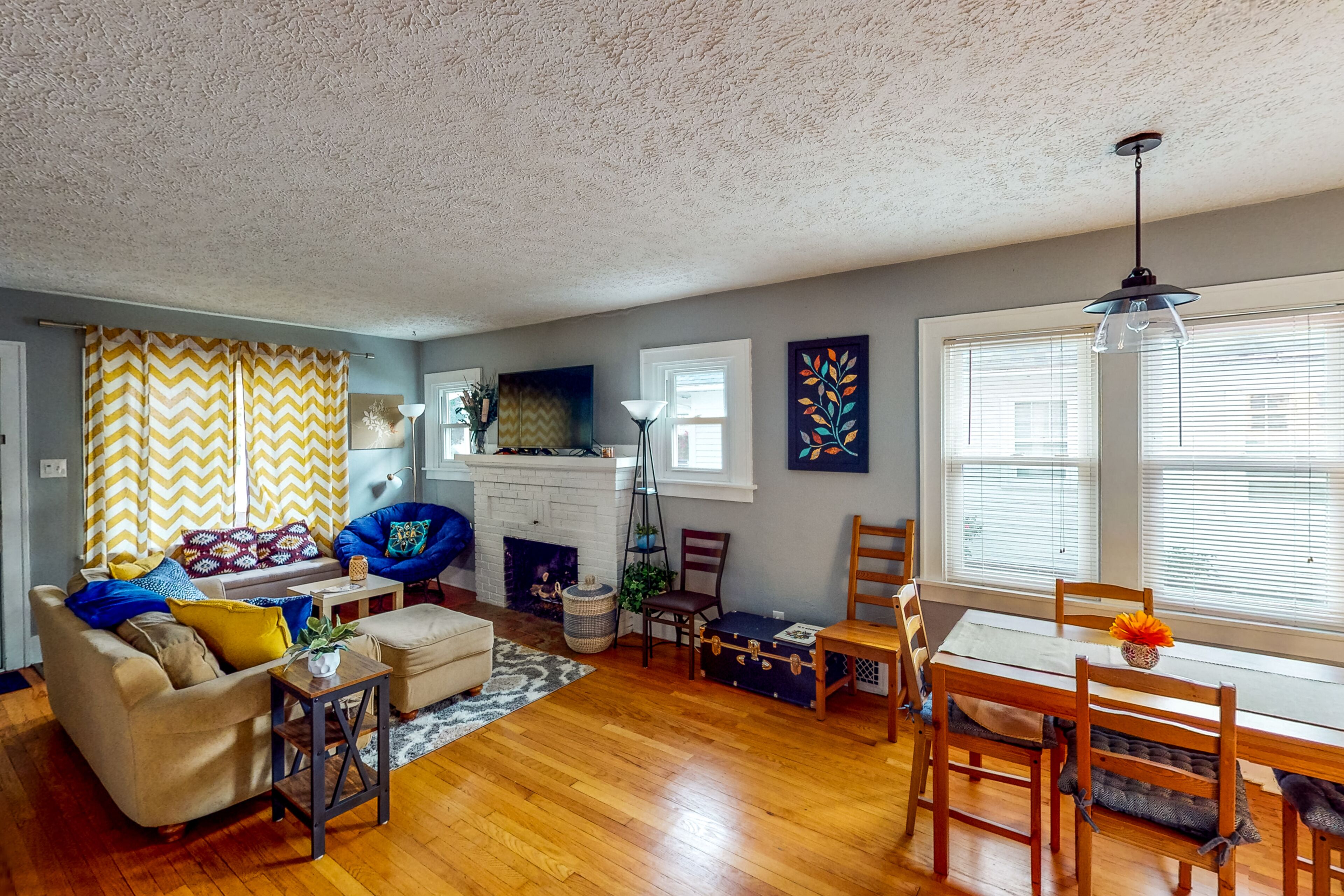 Bungalow with bikes & yard - near Farmers Market, St Joseph River & Notre Dame