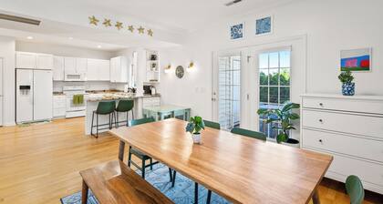 Belmont Oasis I Downtown Cville | 3 bed, 2.5 bath | Sleeps 6 A, 2 C