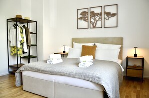3 bedrooms, desk, iron/ironing board, travel cot