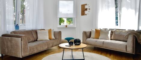 TV connectée, jeux vidéo, livres
