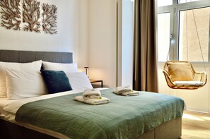 3 Schlafzimmer, Schreibtisch, Bügeleisen/Bügelbrett, Reisekinderbett