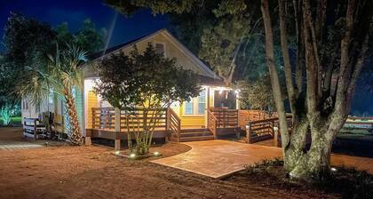Enjoy Crawfordville at the Courtyard’s Oyster Cottage
