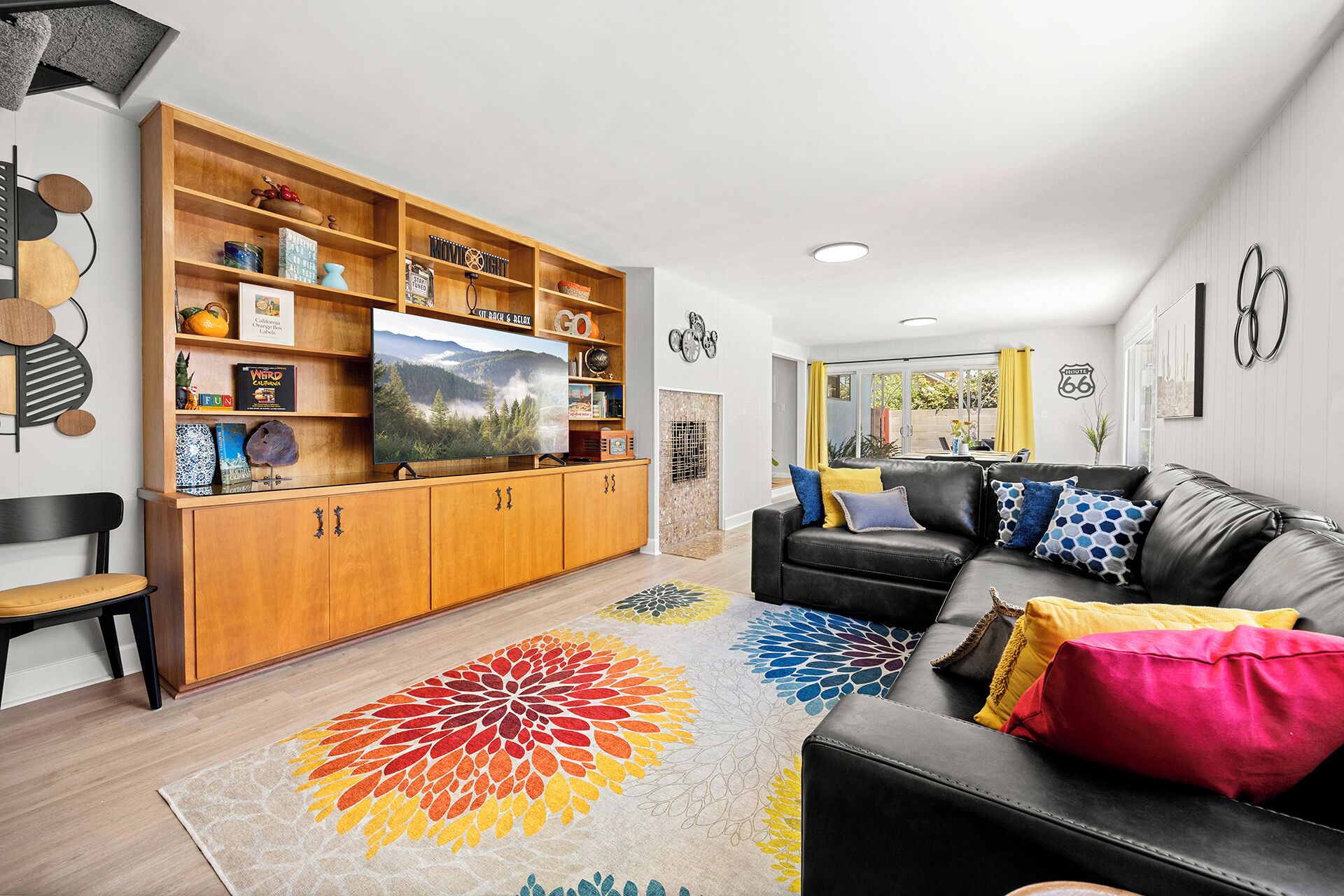 Smart-TV, bøker og musikkbibliotek