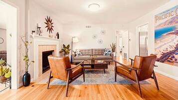 Smart-TV, bøker og musikkbibliotek