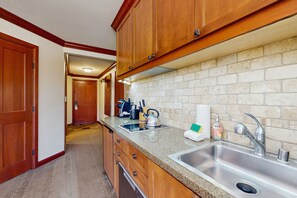 Microwave, stovetop, dishwasher, coffee/tea maker