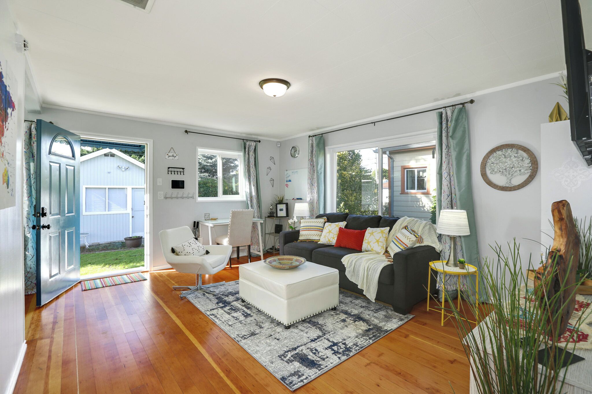 Cozy Duplex-Minutes to Airport & Dwntwn-Fast WiFi-King Bed-4KTV