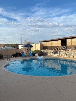 Pool - Vacation getaway with pool in Lake Havasu less than 5 miles from London Bridge. (Lake Havasu City)