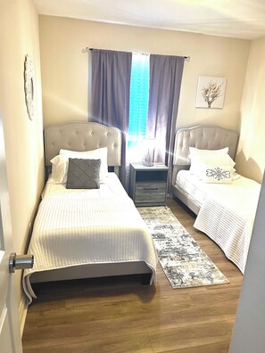3 Schlafzimmer, Bügeleisen/Bügelbrett, WLAN, Bettwäsche