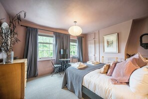 2 makuuhuonetta, silitysrauta/-lauta, Wi-Fi, vuodevaatteet