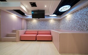 Luxury Room | Private pool - JANGYU ALMOND KIDS HOTEL (Gimhae)