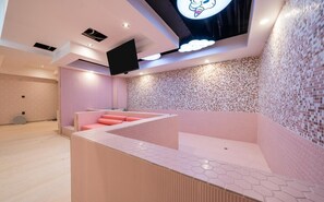 Luxury Room | Private pool - JANGYU ALMOND KIDS HOTEL (Gimhae)