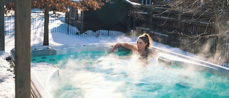 Bain à remous extérieur
