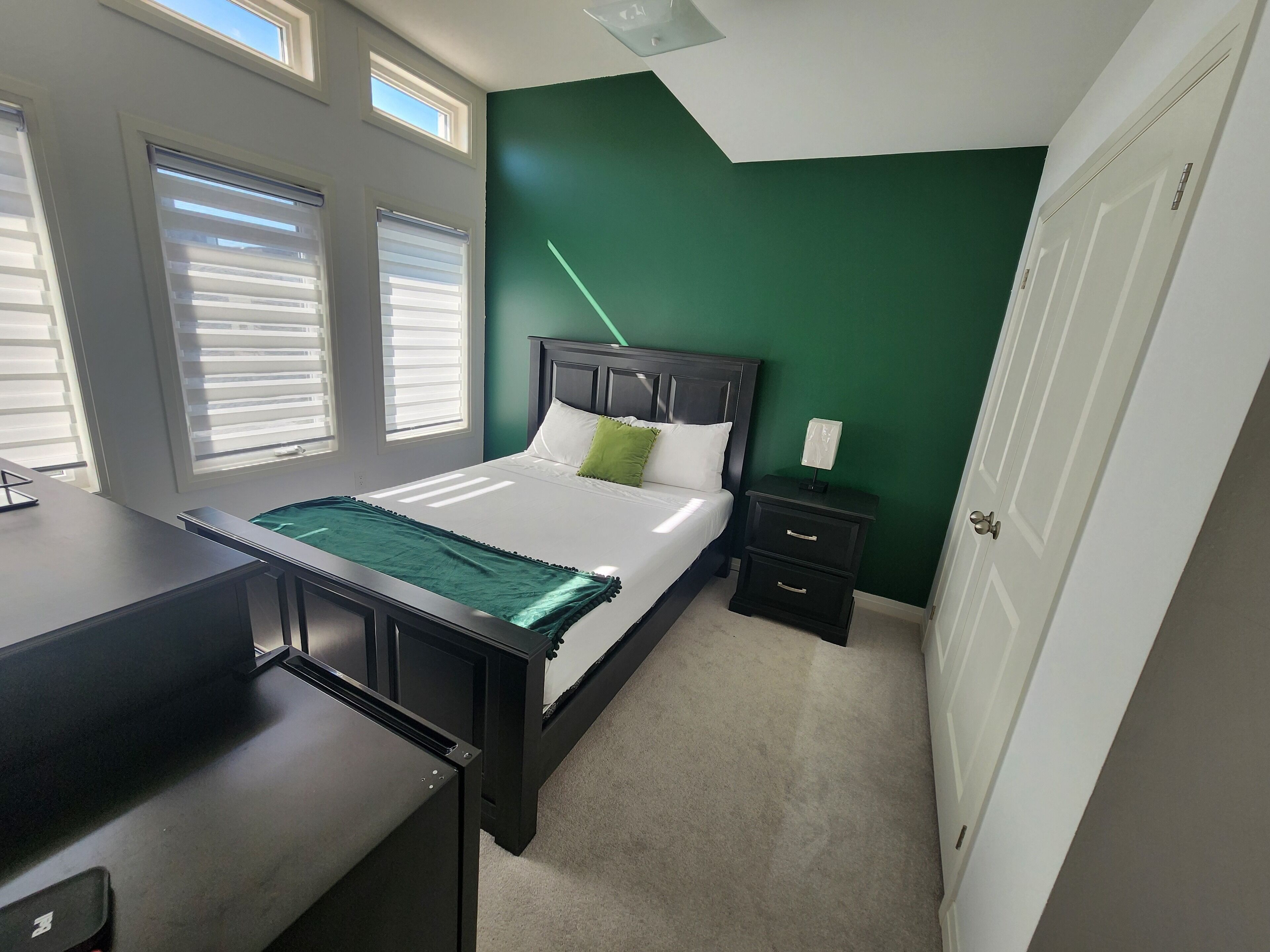 4 chambres, fer et planche à repasser, Wi-Fi, literie fournie
