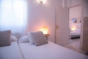 3 bedrooms, iron/ironing board, travel cot, free WiFi - Marbella Playa Elviria 7 px By Houselogy (Marbella)