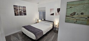 3 chambres, fer et planche à repasser, lit parapluie, Wi-Fi