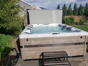 Bain à remous extérieur