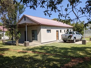 Exterior - Fully furnished, modern serviced apartments located conveniently in Ndola (Ndola)