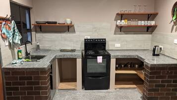 Oven, stovetop