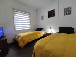 Economy Twin Room, 2 Twin Beds | Free WiFi - Hospedaje Central Temuco (Temuco)