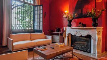 Suite Mewah | 1 kamar tidur, seprai antialergi, dan tempat tidur Tempur-Pendic