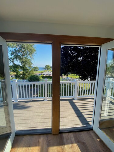 Beach Gem overlooking Stage Fort Park, Tablet Rock & Cressy's Beach!!!
