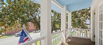 The Ramona House w/ Cowboy Pool! Walk to Downtown!