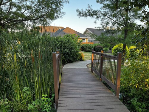 Plumberry Cottage in Charming Neighborhood