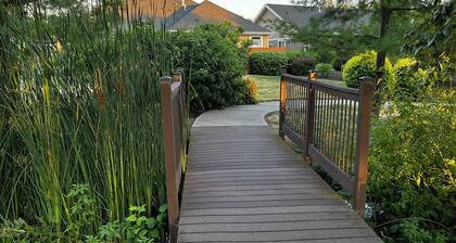 Plumberry Cottage in Charming Neighborhood