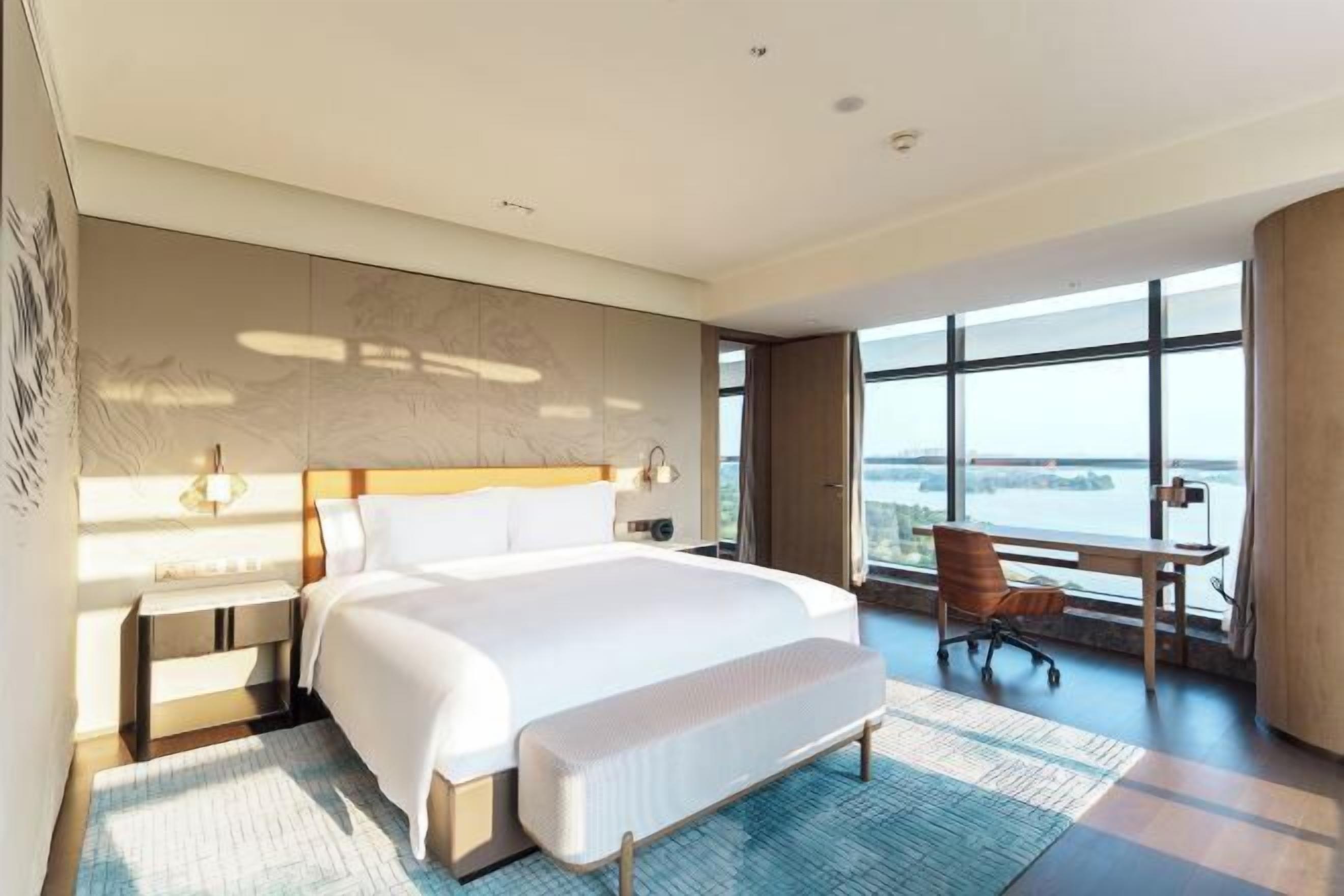 Literie de qualité supérieure, couette en duvet d'oie, minibar