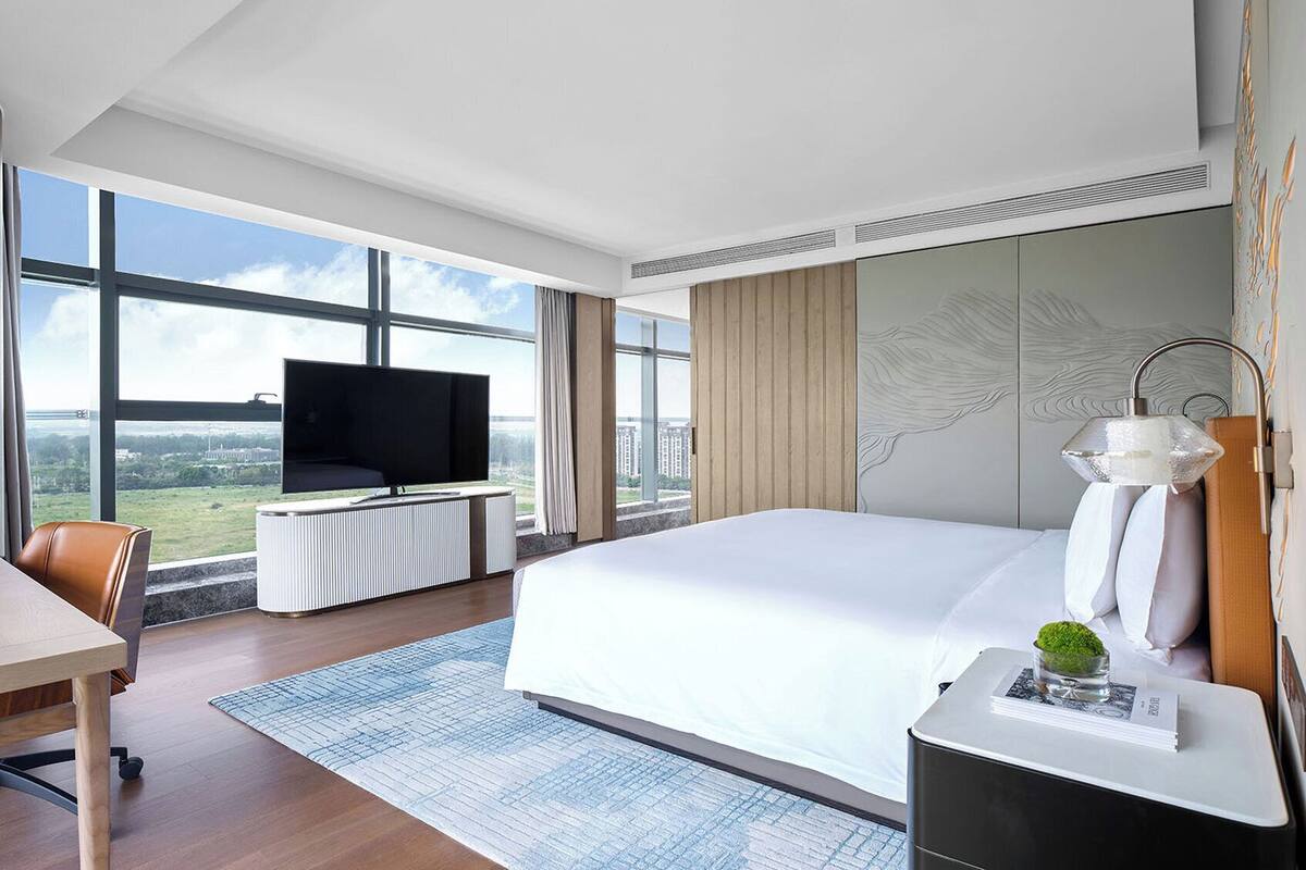 Suite, 1 Bedroom, Lake View | Premium bedding, down comforters, minibar, in-room safe