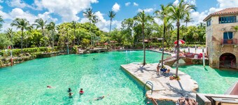 Happy Escape, 15 Min to Beach, Massage Shower Jets, Bar, and BBQ