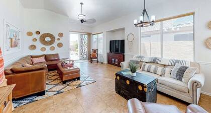 Desert Oasis - Heated Pool Retreat | Pet-friendly