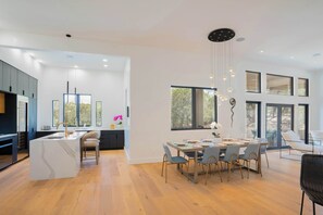 Dining - Casa Mariposa - Stunning Modern Home, Hot Tub (Santa Fe)