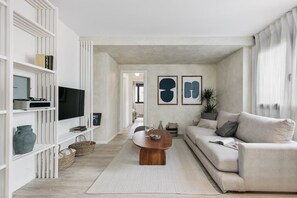 Smart TV - Minori - 2 bedrooms and pool in Poblenou (Barcelona)