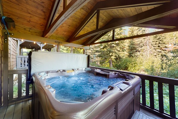 Bain à remous extérieur