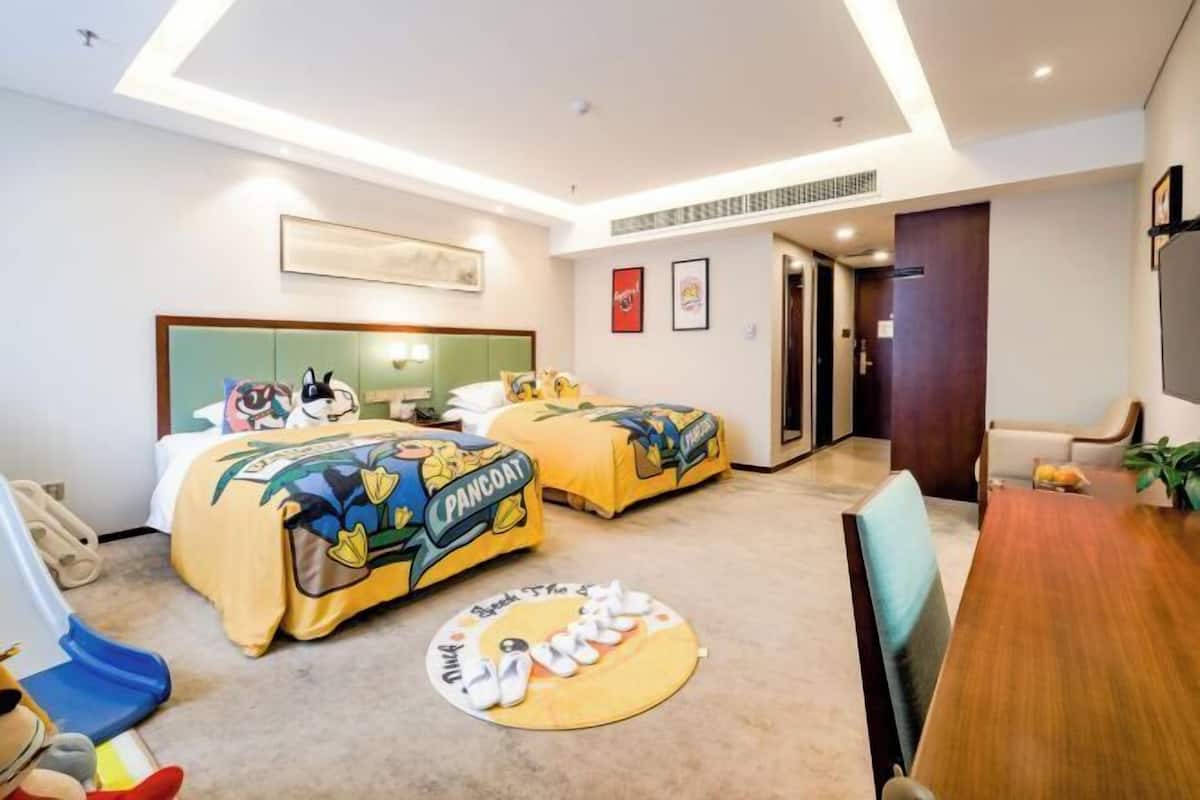 1 bedroom, premium bedding, down duvets, minibar