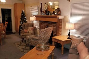 Fernseher, Kamin, Stereoanlage, Arbeitsbereiche