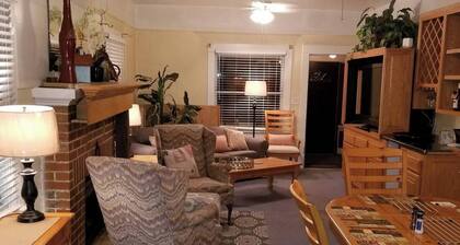 80+Day❤️of Downtown | SmartHouse | 4KTV | King, 2 Queens, Double + Twin | BBQ, P