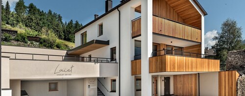 LAIET LUXURY CHALET (3/4P) ON THE LAKE / Holiday home with 200sqm