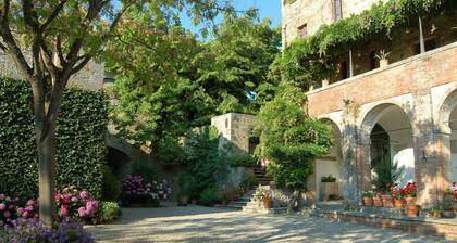 Castello di Montalto - La Scuola