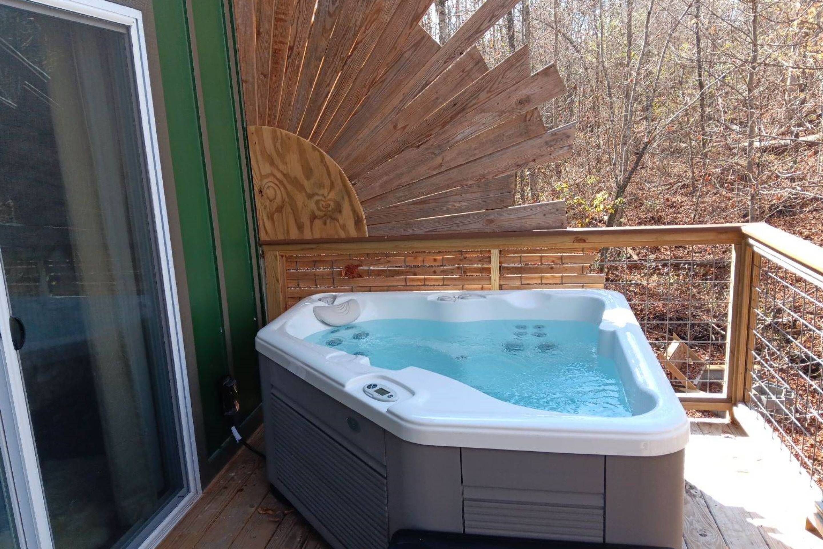 Bañera de hidromasaje al aire libre