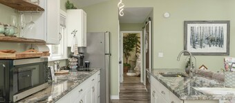 Handcrafted 1BR Treehouse Inspired Bungalow in Lookout Mountain | Romantic Getaway w/Private Hot Tub