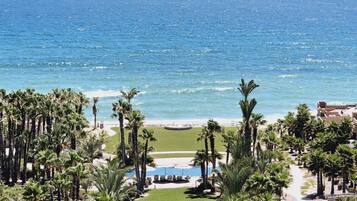 Beach nearby, beach towels