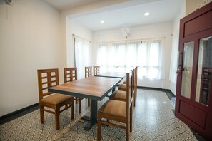 Deluxe Cottage | Private kitchen