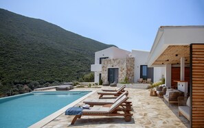 5 bedrooms - Villa Dara AND Todd in Gryk Nok (Lefkada)