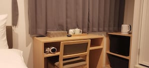 Desk, blackout drapes, free WiFi, bed sheets