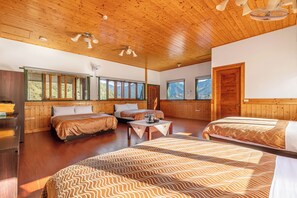 Family Room, Terrace - Cingjing Morning Star (Ren'ai)